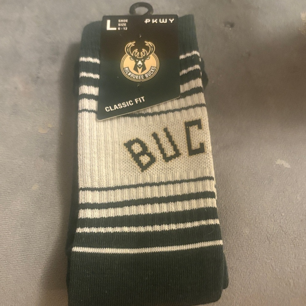 Classic Fit Socks - Green and White